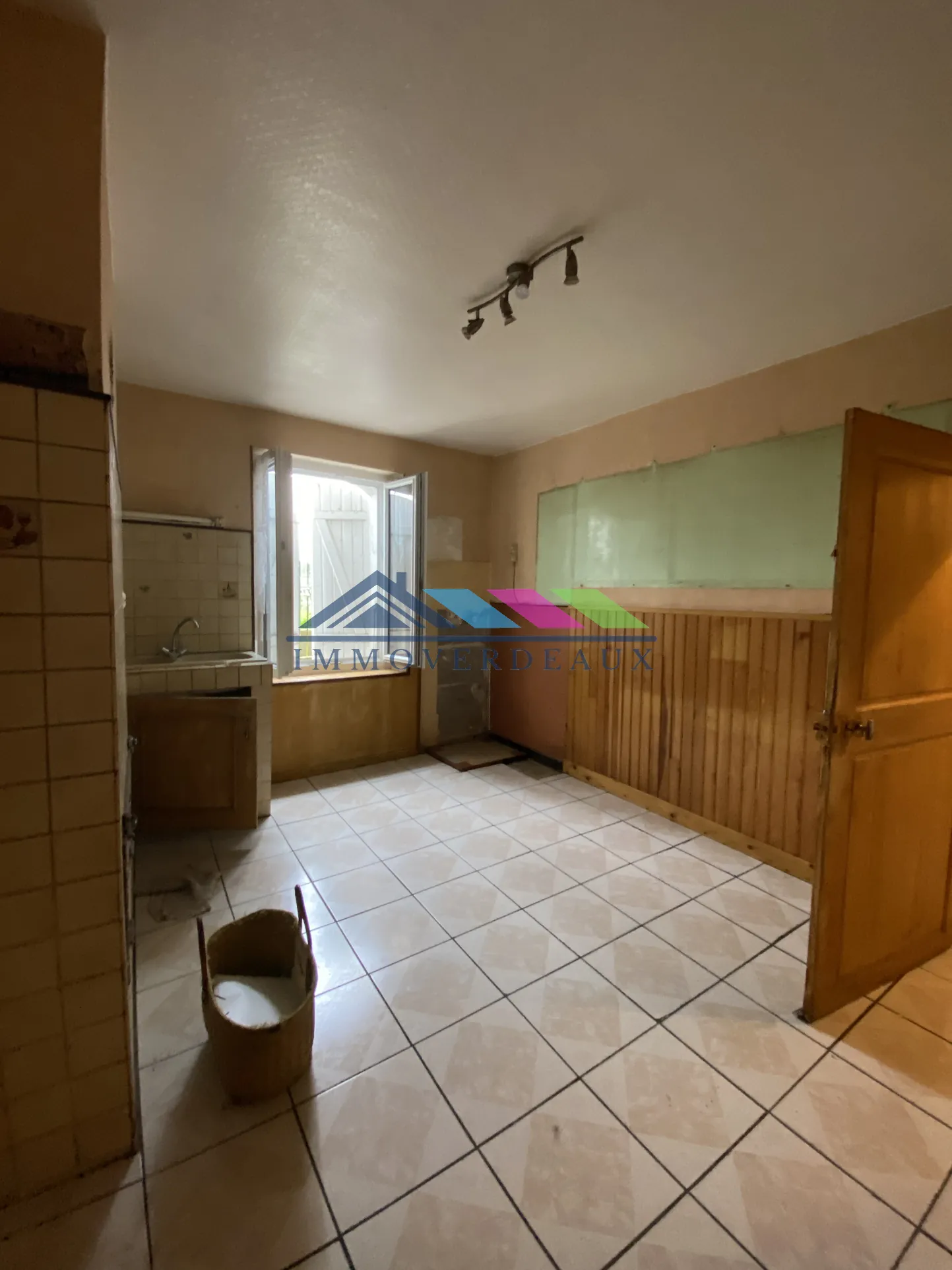 Maison de village à rénover à Croismare avec deux appartements et terrain de 486 m² 