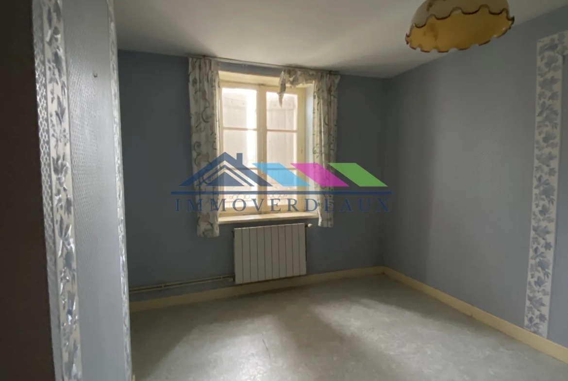 Maison de village à rénover à Croismare avec deux appartements et terrain de 486 m² 