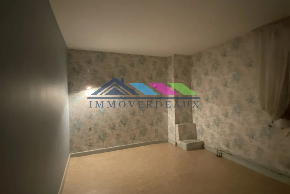 Maison de village à rénover à Croismare avec deux appartements et terrain de 486 m² 