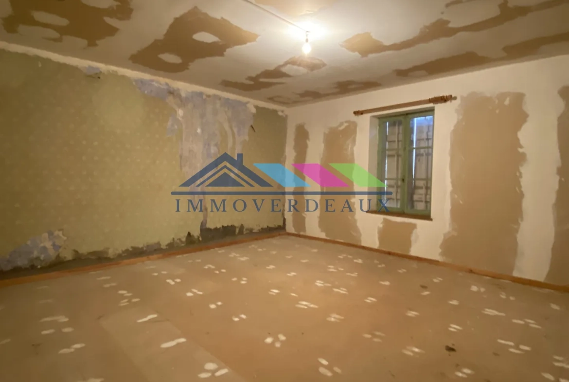 Maison de village à rénover à Croismare avec deux appartements et terrain de 486 m² 