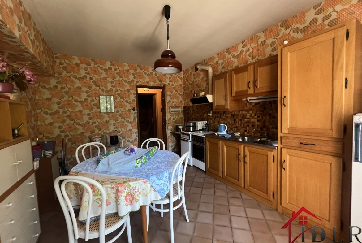 Appartement duplex avec deux loggias à Bourbonne-les-Bains - Opportunité d'investissement 