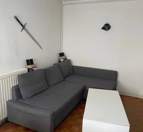 Appartement T1 bis de 47 m² avec garage à Bordeaux, proche du jardin public