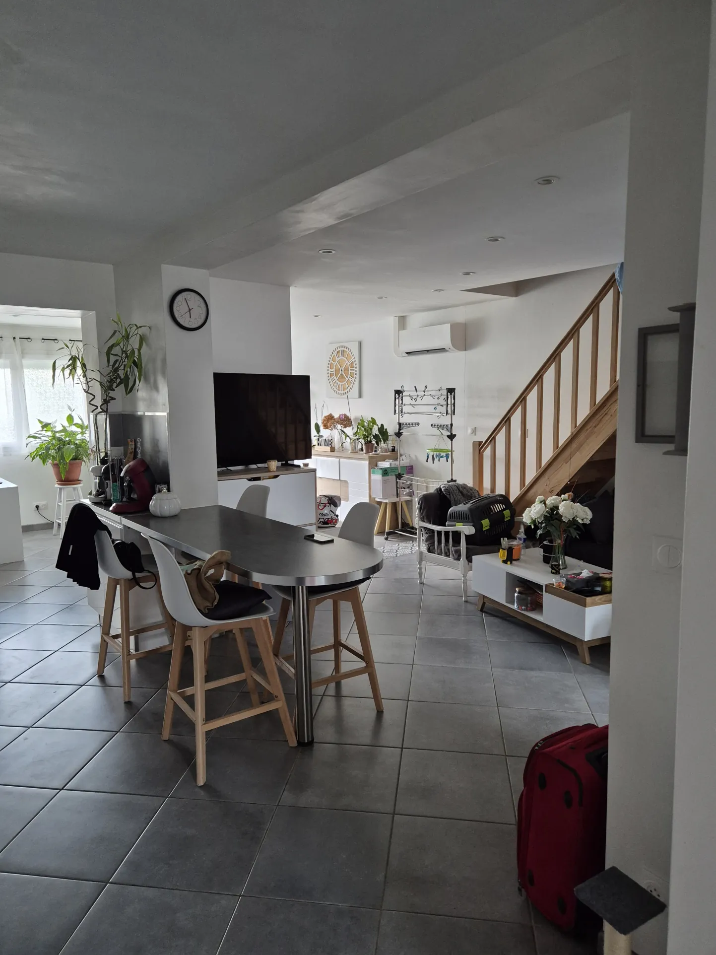 Maison rénovée de 83 m² avec jardin et garage à La Sauve 