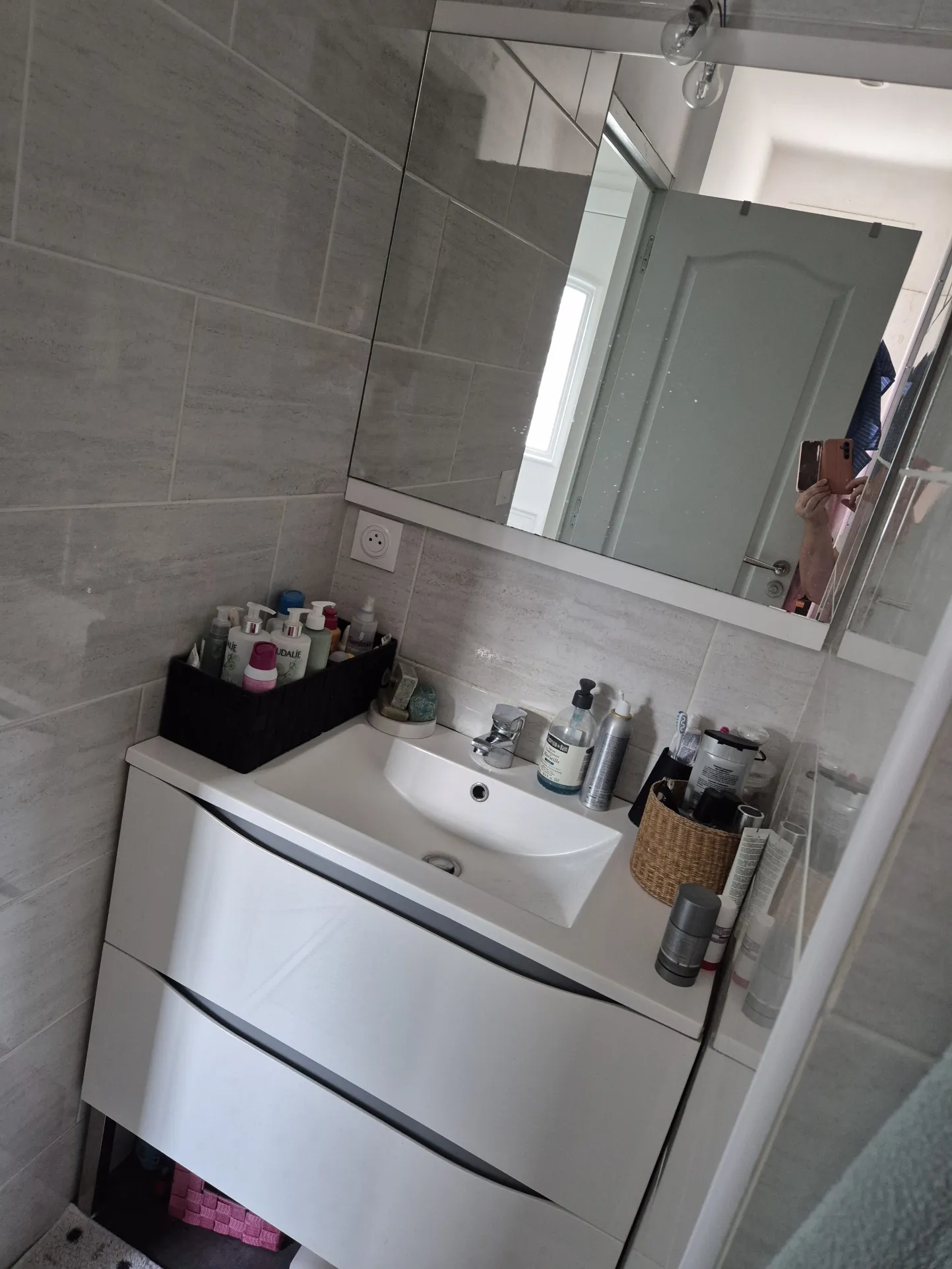 Maison rénovée de 83 m² avec jardin et garage à La Sauve 