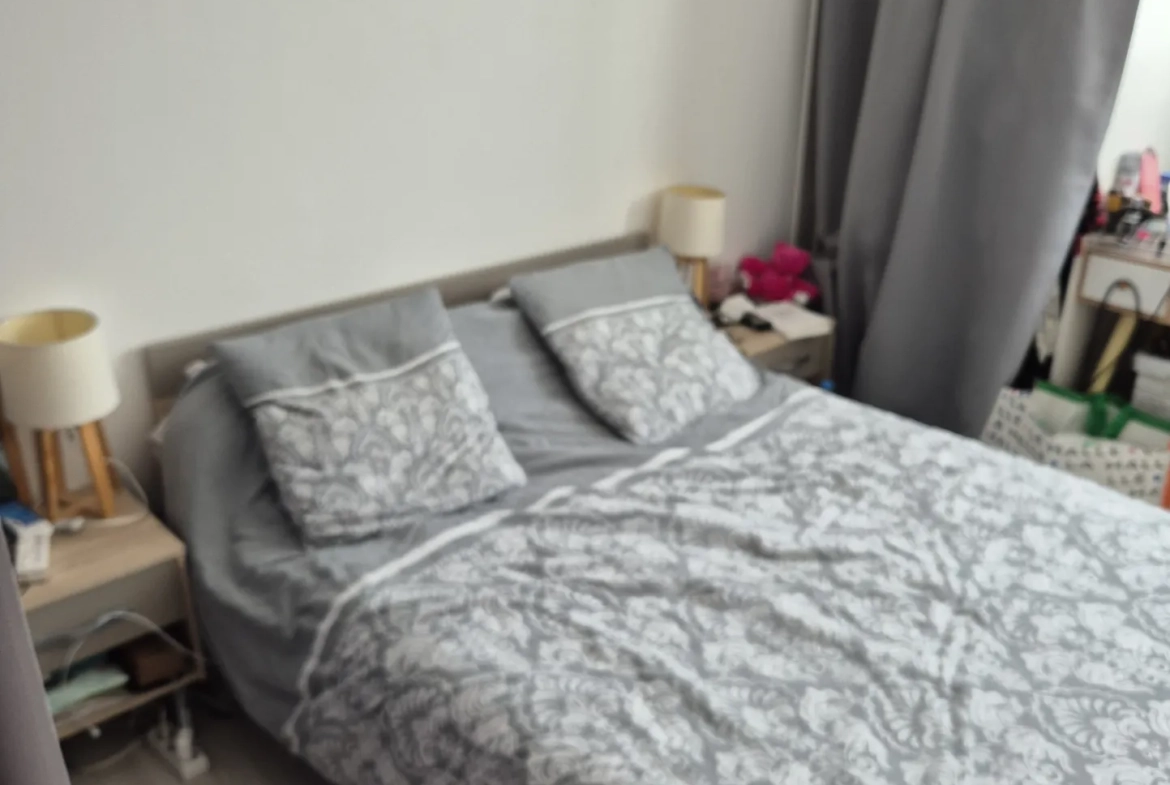 Maison rénovée de 83 m² avec jardin et garage à La Sauve 