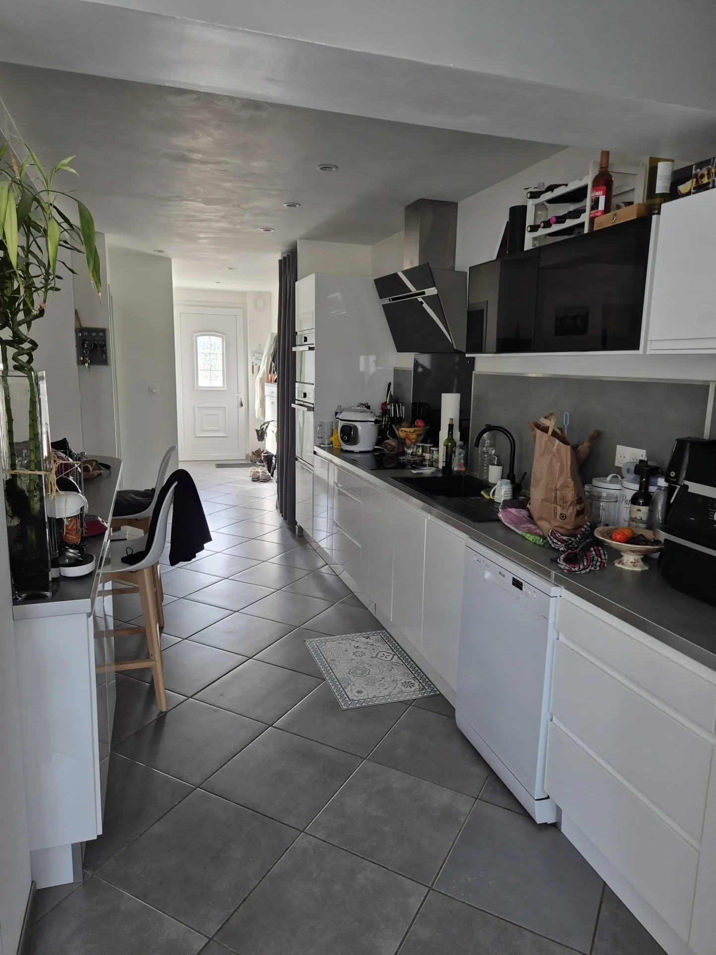 Maison rénovée de 83 m² avec jardin et garage à La Sauve 