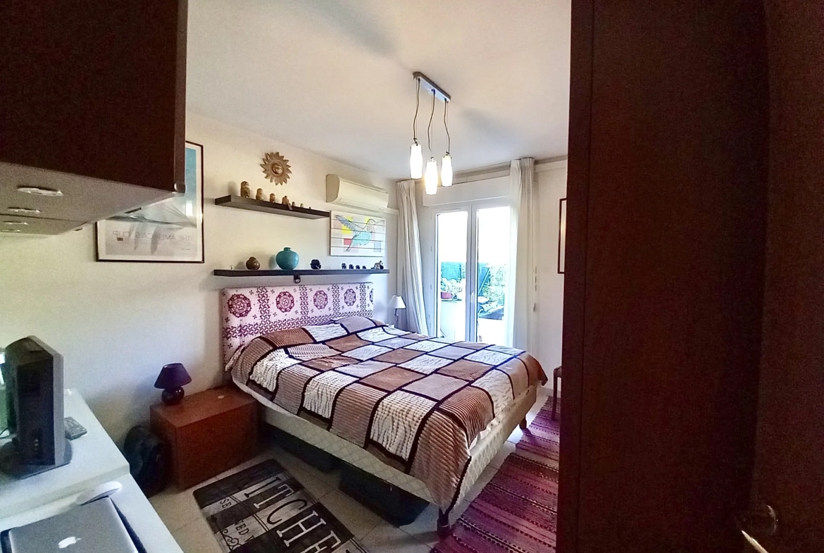 Appartement 2 pièces avec terrasse et garage à Roquebrune-Cap-Martin 