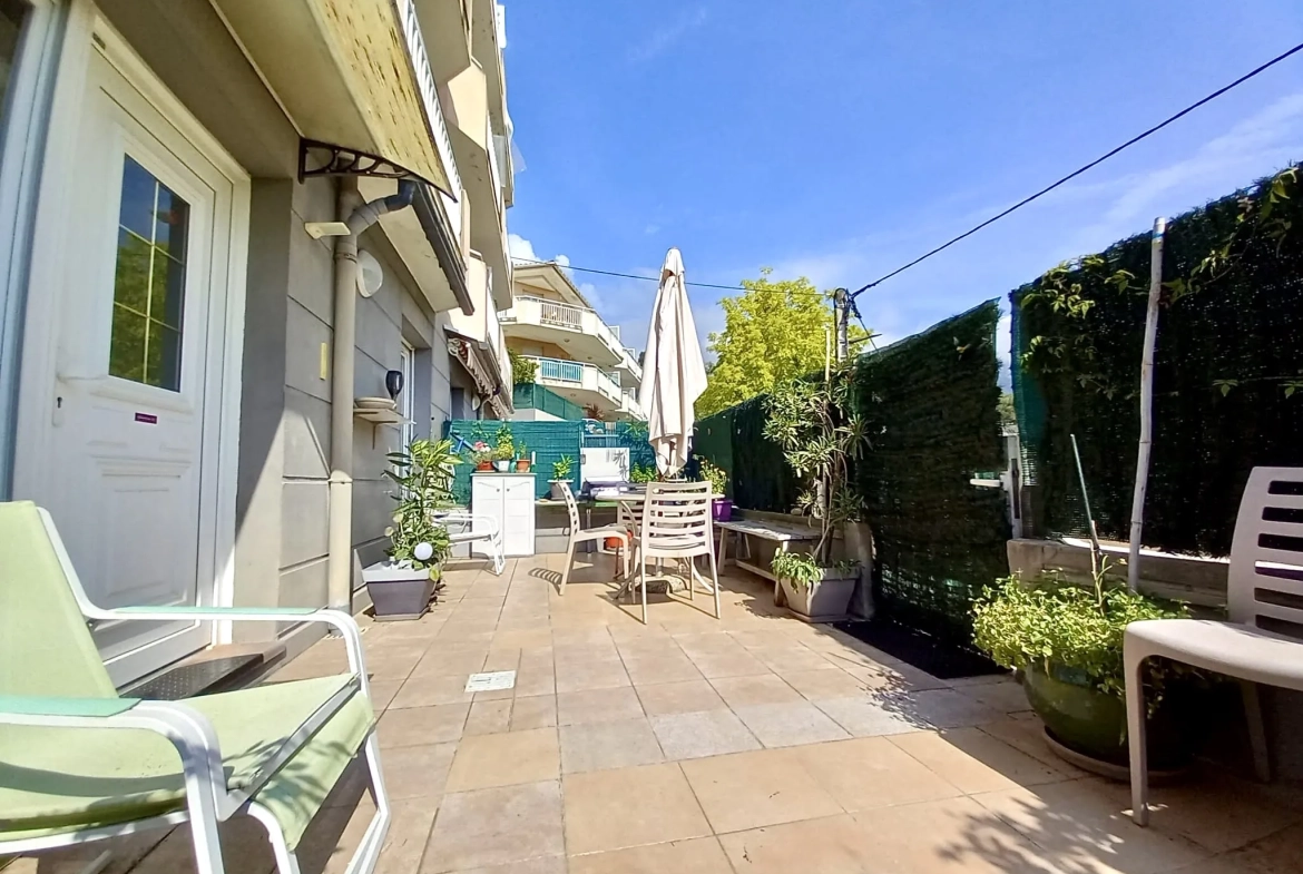 Appartement 2 pièces avec terrasse et garage à Roquebrune-Cap-Martin 