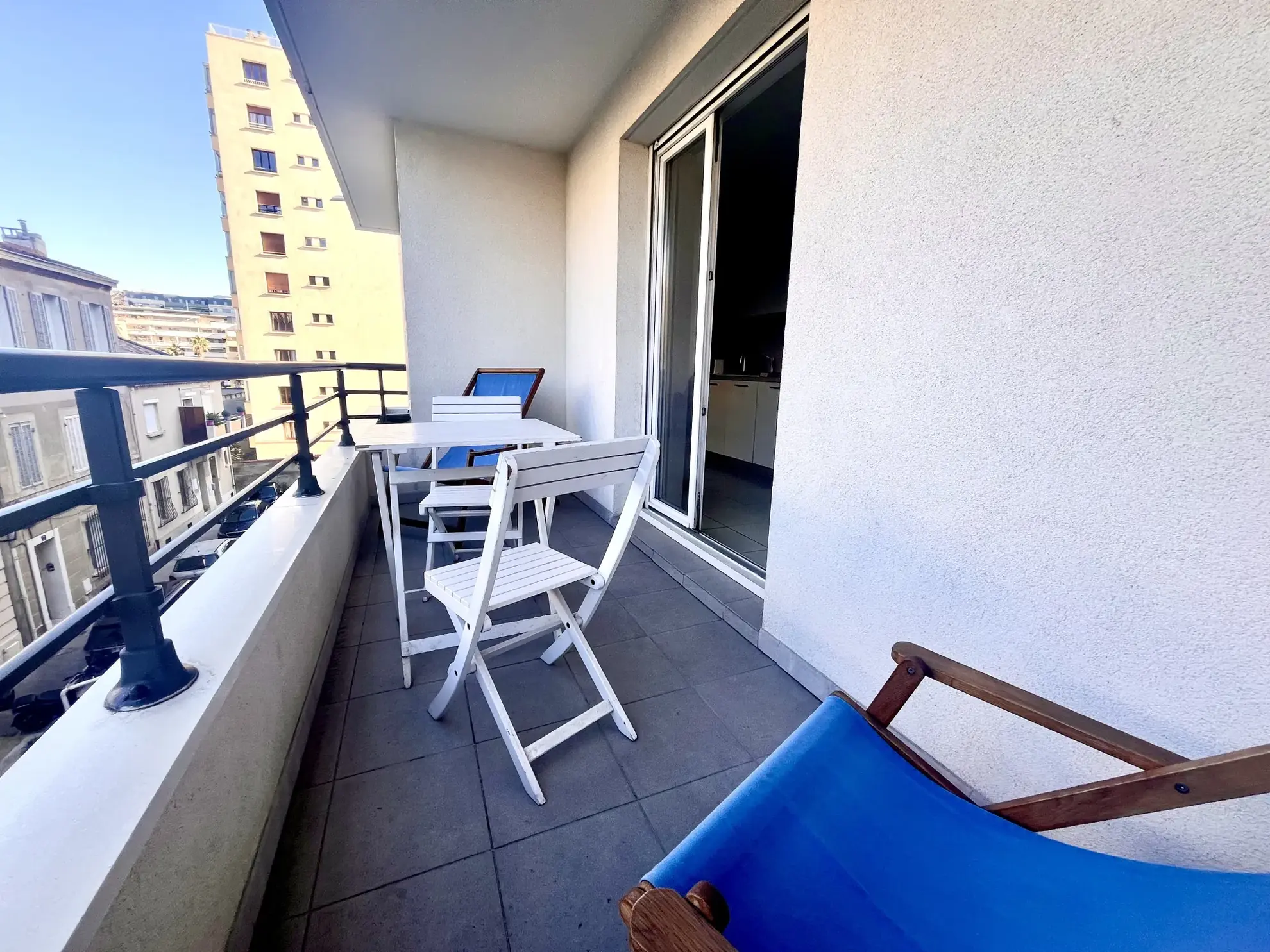 T2 lumineux de 44m2 avec terrasse et garage au cœur du Carré d'Or à Marseille 