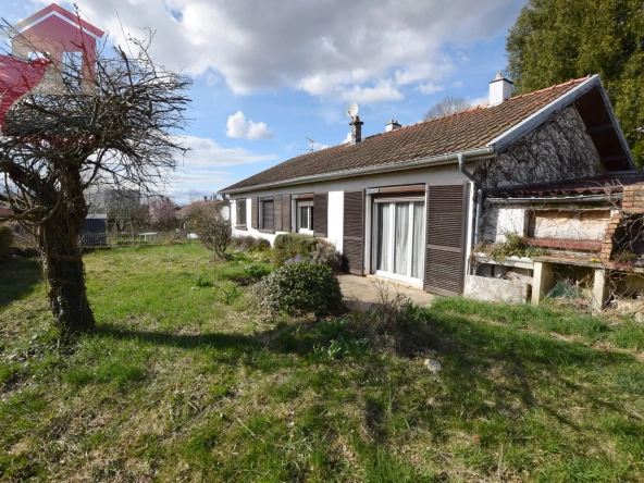 Maison de plain-pied à rénover à Audincourt avec terrain de 6,38 ares