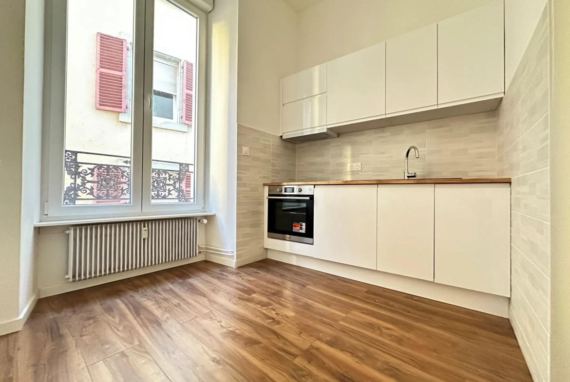 Bel appartement T5 rénové au cœur de Belfort, secteur Faubourg des Ancêtres 