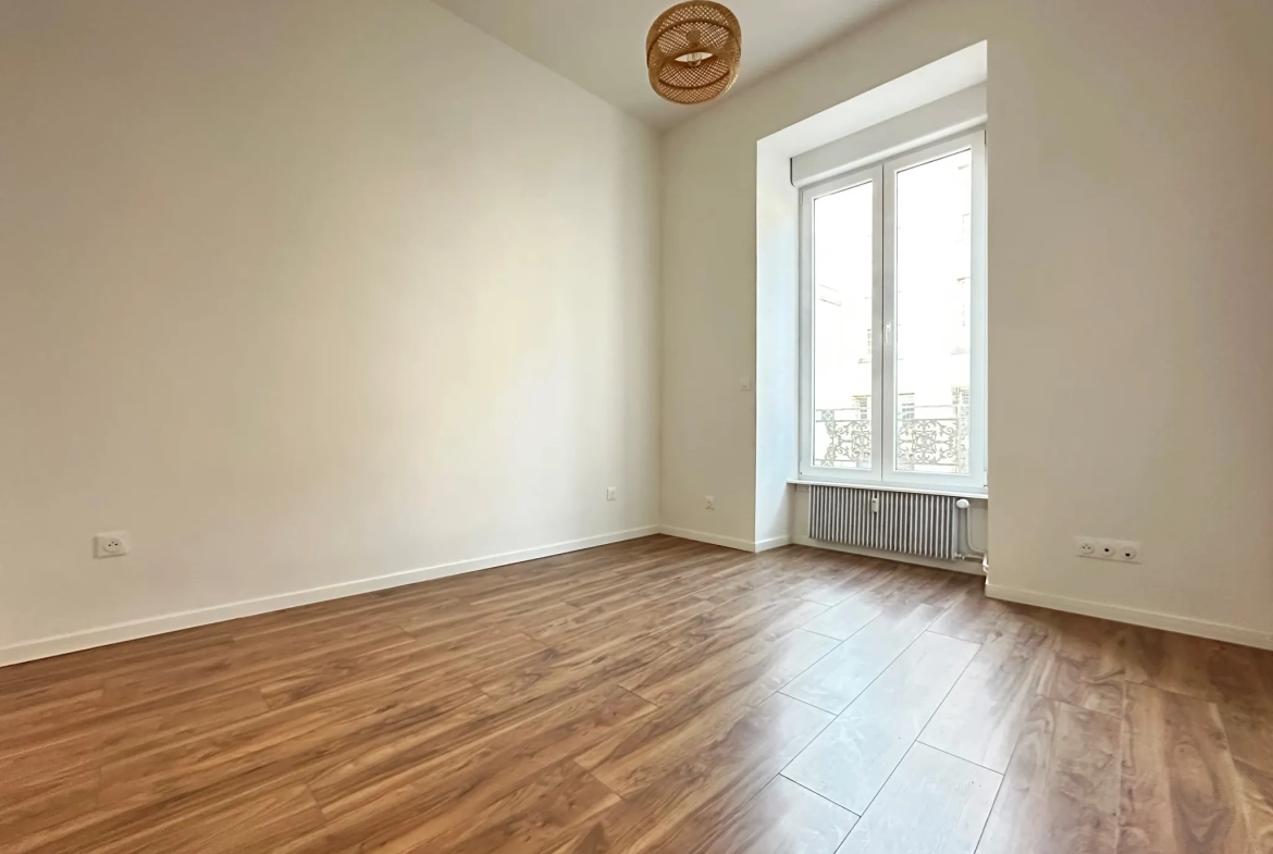 Bel appartement T5 rénové au cœur de Belfort, secteur Faubourg des Ancêtres 
