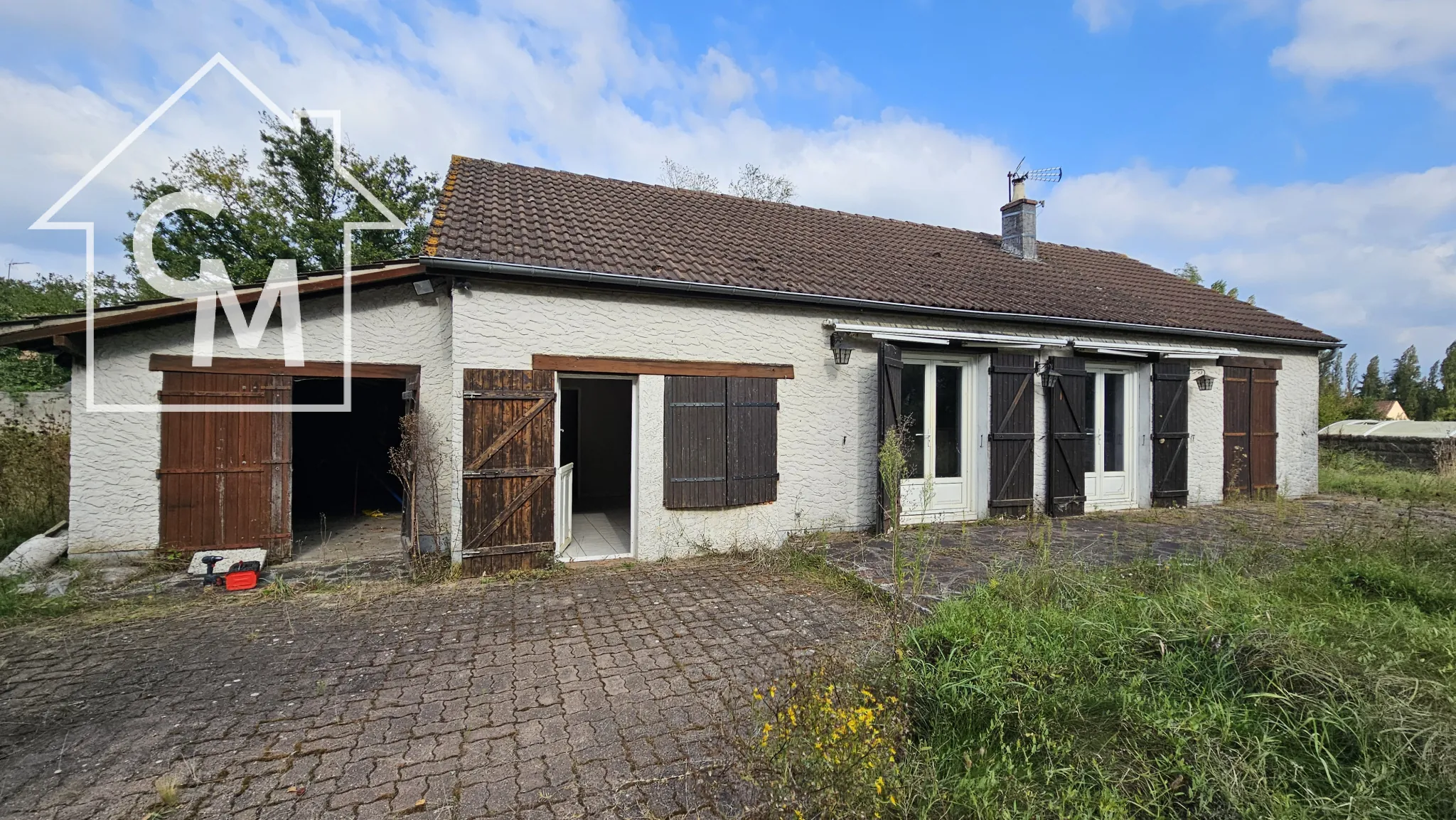 Maison familiale à Bouzy la forêt avec jardin et terrasse exposée sud-ouest 