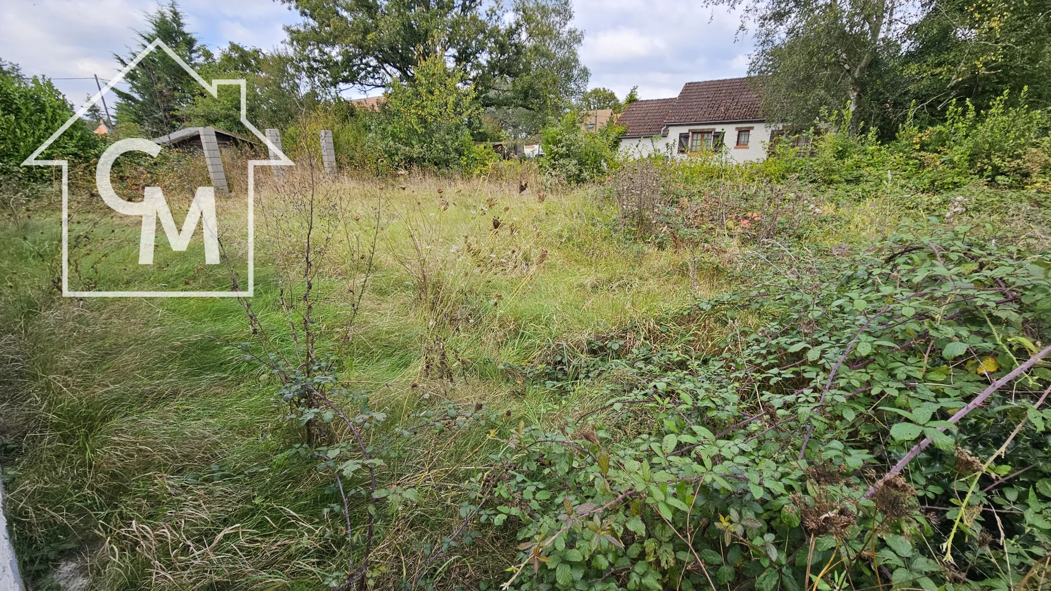 Maison familiale à Bouzy la forêt avec jardin et terrasse exposée sud-ouest 