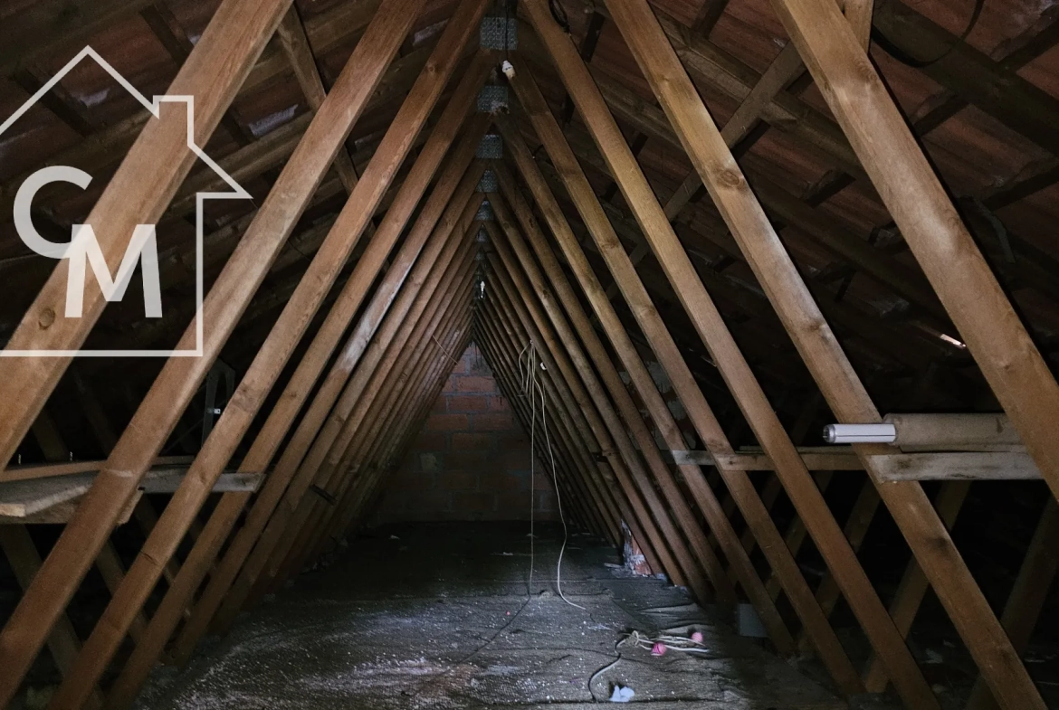 Maison familiale à Bouzy la forêt avec jardin et terrasse exposée sud-ouest 