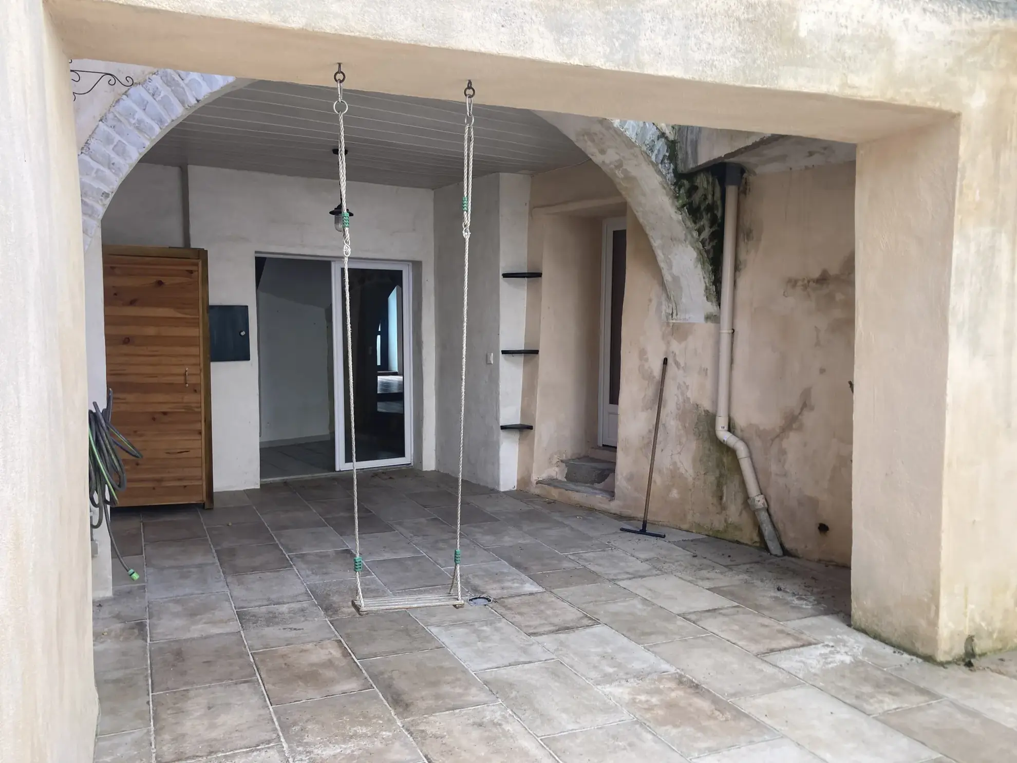 Charmant ensemble immobilier avec studio et duplex à rénover à Saint-Bauzille-de-Putois 
