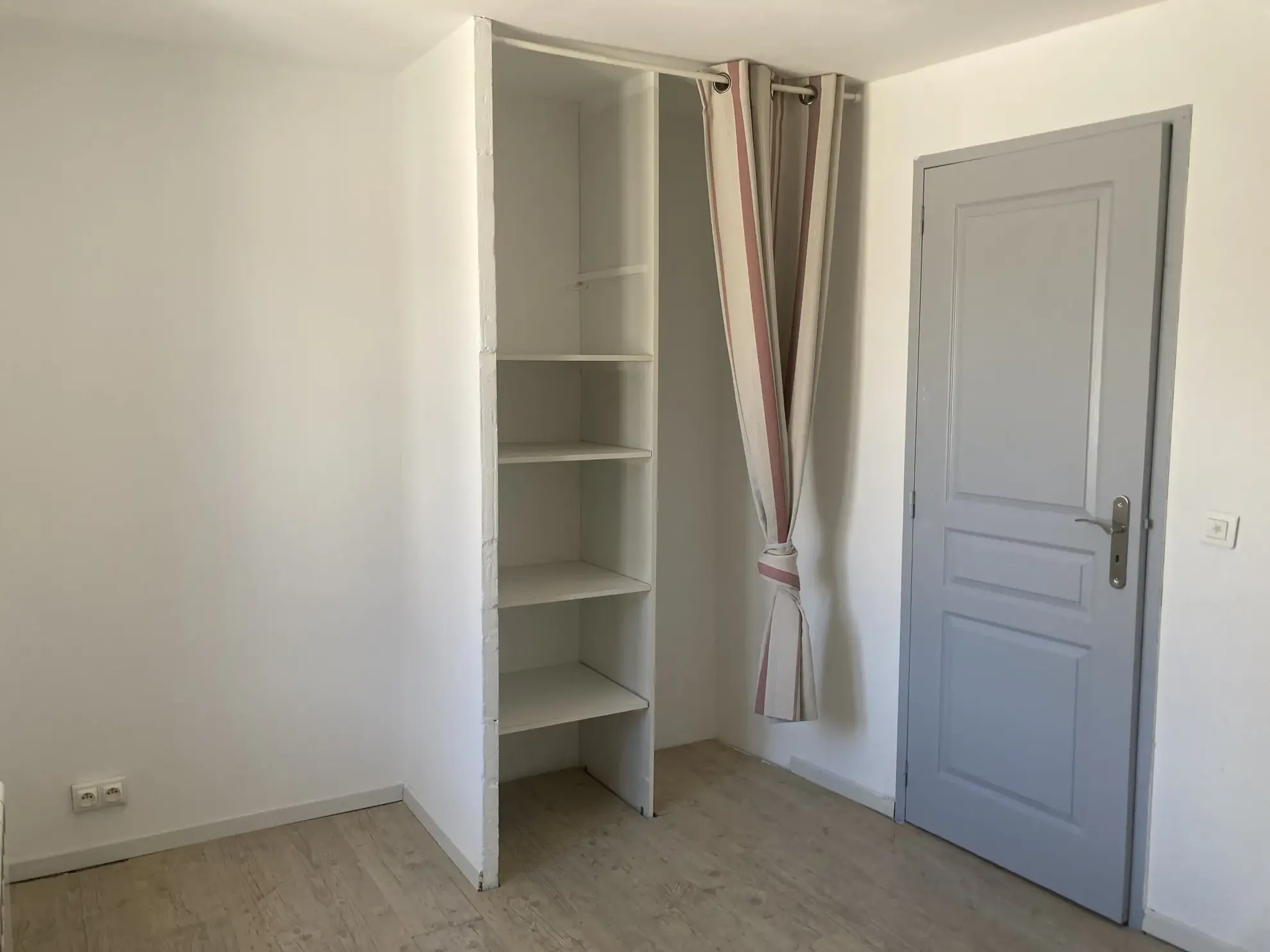 Charmant ensemble immobilier avec studio et duplex à rénover à Saint-Bauzille-de-Putois 