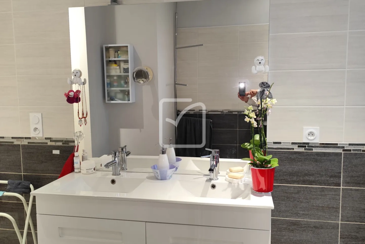Belle maison de 167 m² avec potentiel locatif ou professionnel à Lachapelle auzac 