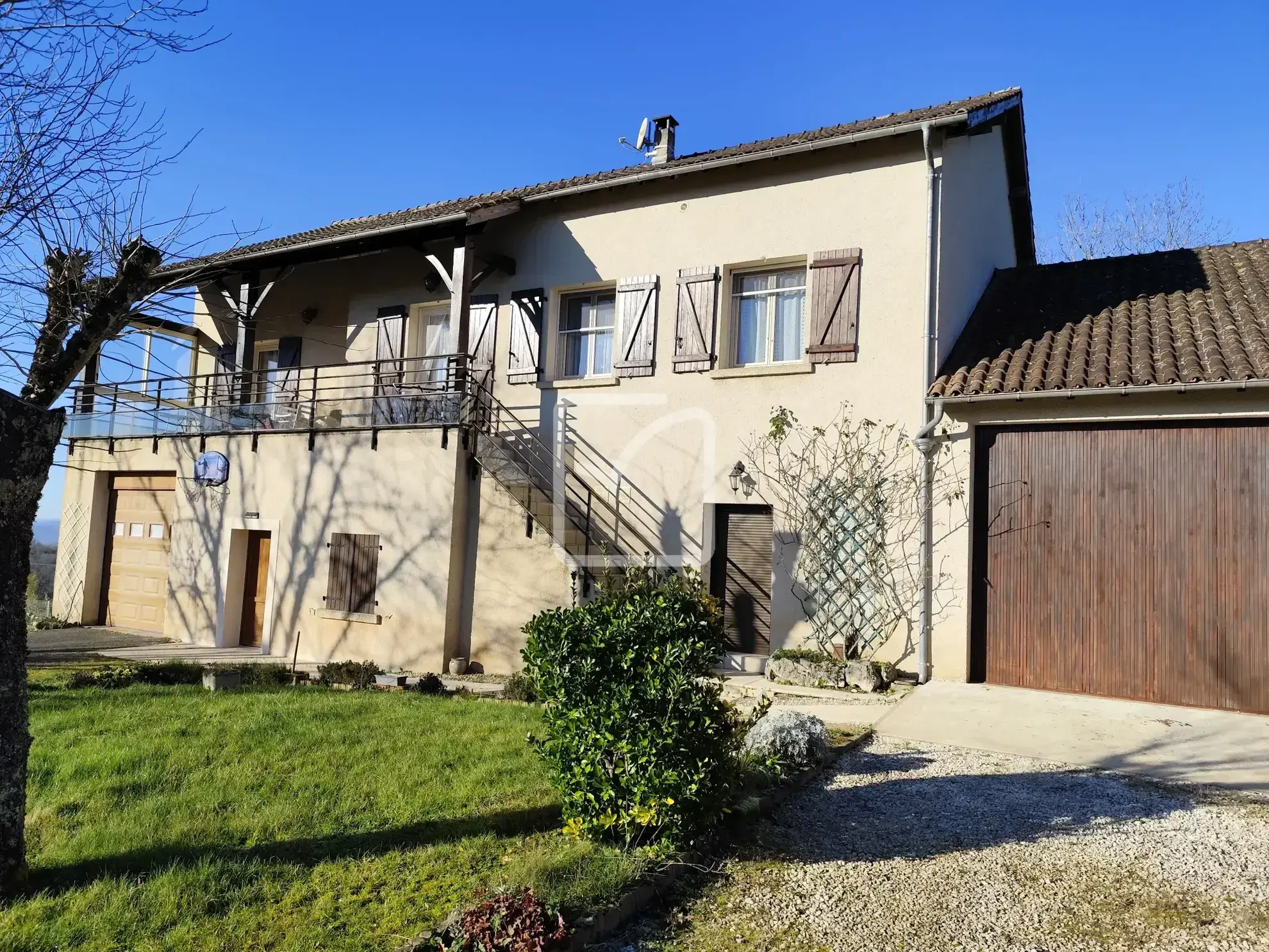 Belle maison de 167 m² avec potentiel locatif ou professionnel à Lachapelle auzac 