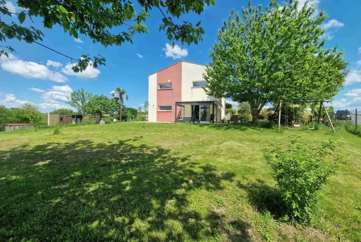 Maison ancienne rénovée avec vue dominante sur l'estuaire de la Gironde à St Palais 