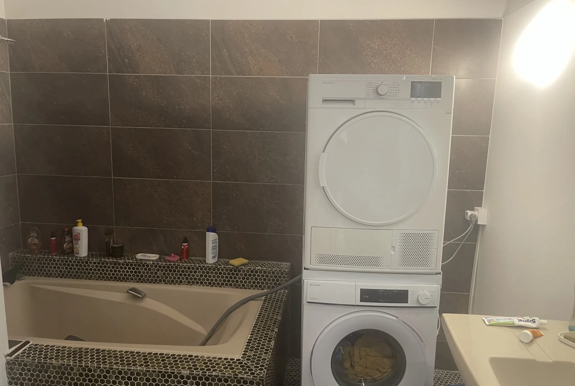 Appartement 91 m2 avec terrasse et cachet authentique au cœur de Carcassonne 
