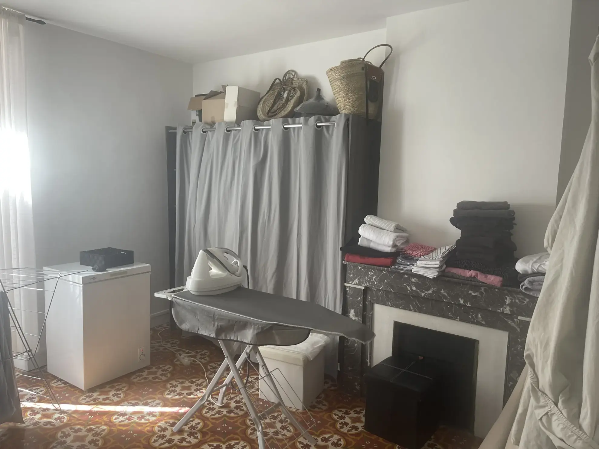 Appartement 91 m2 avec terrasse et cachet authentique au cœur de Carcassonne 