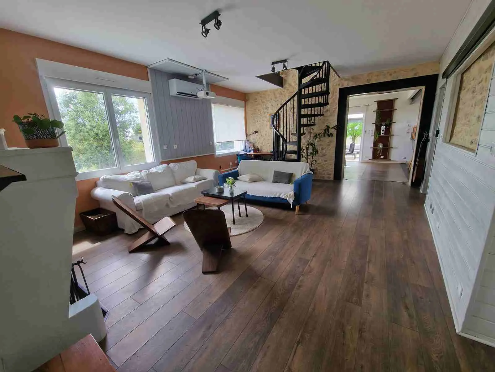 Maison ancienne rénovée avec vue dominante sur l'estuaire de la Gironde à St Palais 
