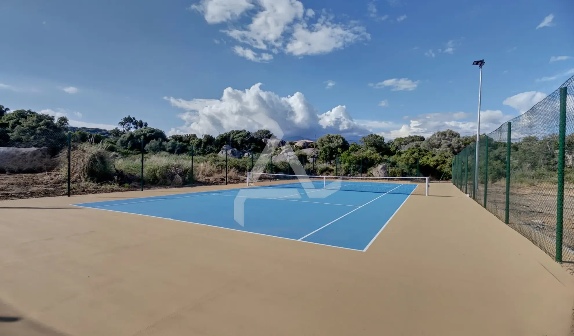 Appartement de luxe avec accès direct à la plage en Corse du Sud 