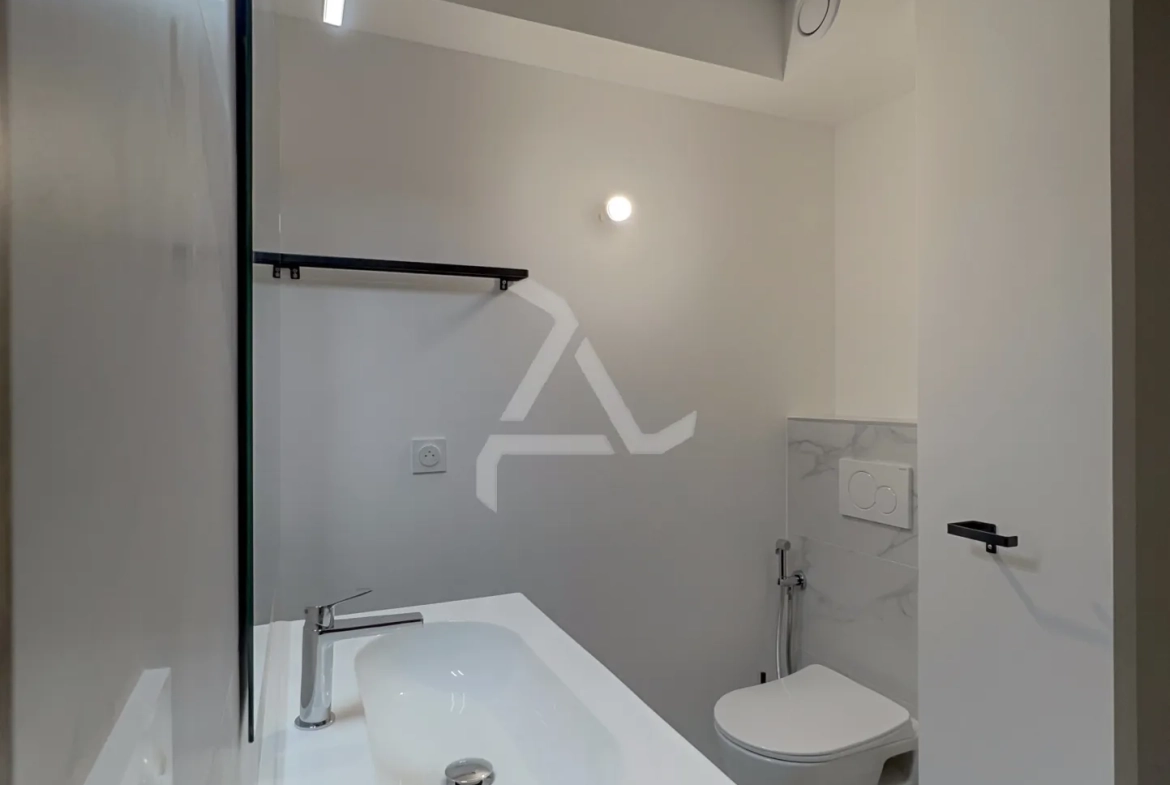 Appartement de luxe avec accès direct à la plage en Corse du Sud 