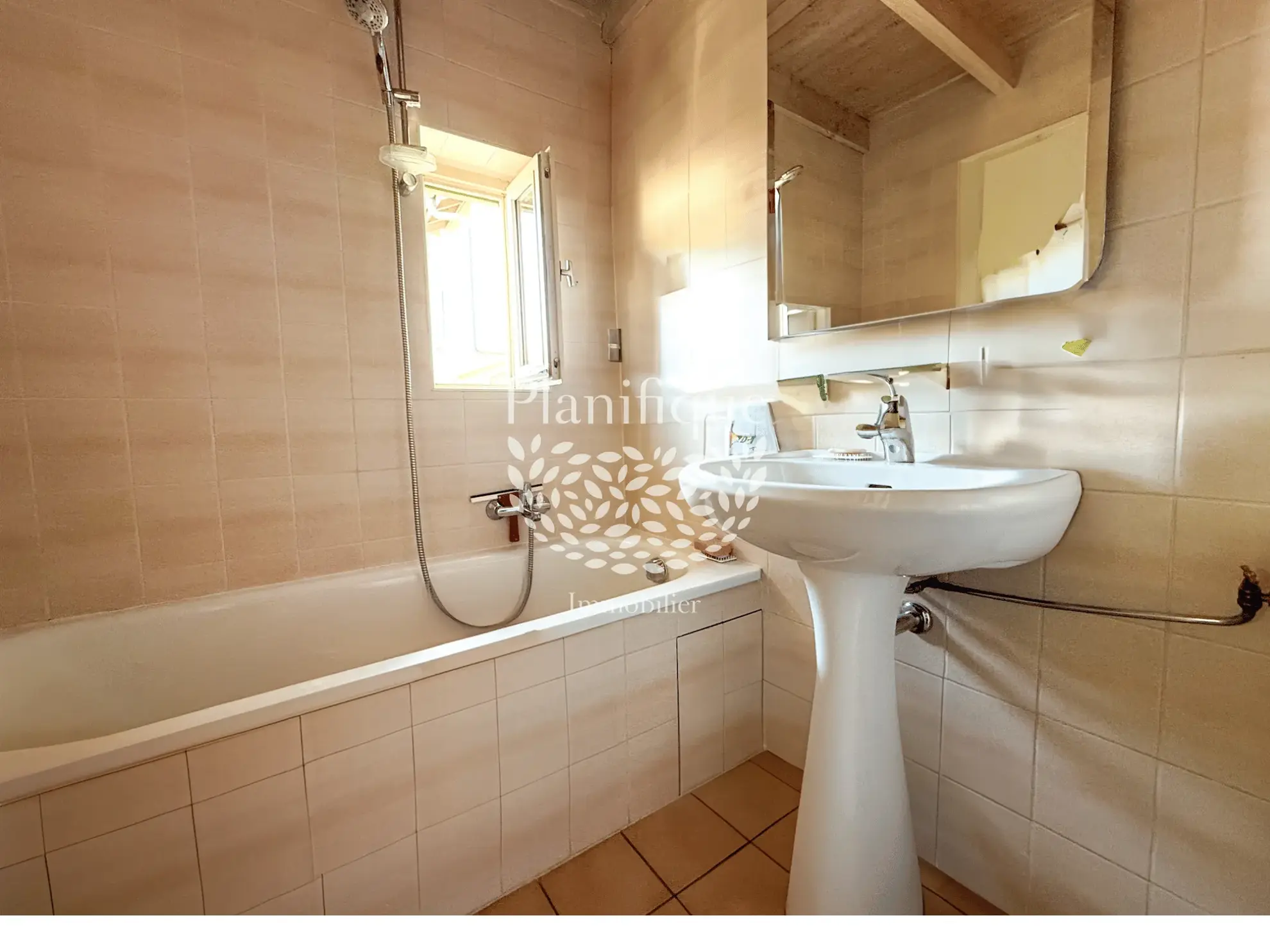 Maison individuelle jumelée à Thonon les Bains près du lac, 80 m², idéal pour famille 