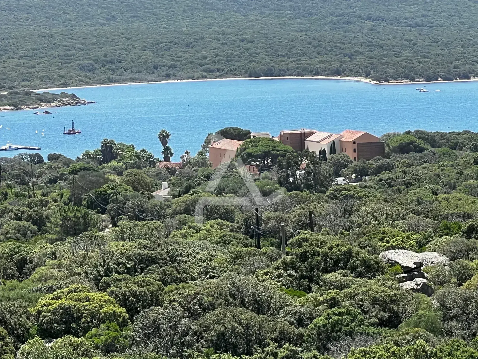 Appartement de luxe avec accès direct à la plage en Corse du Sud 