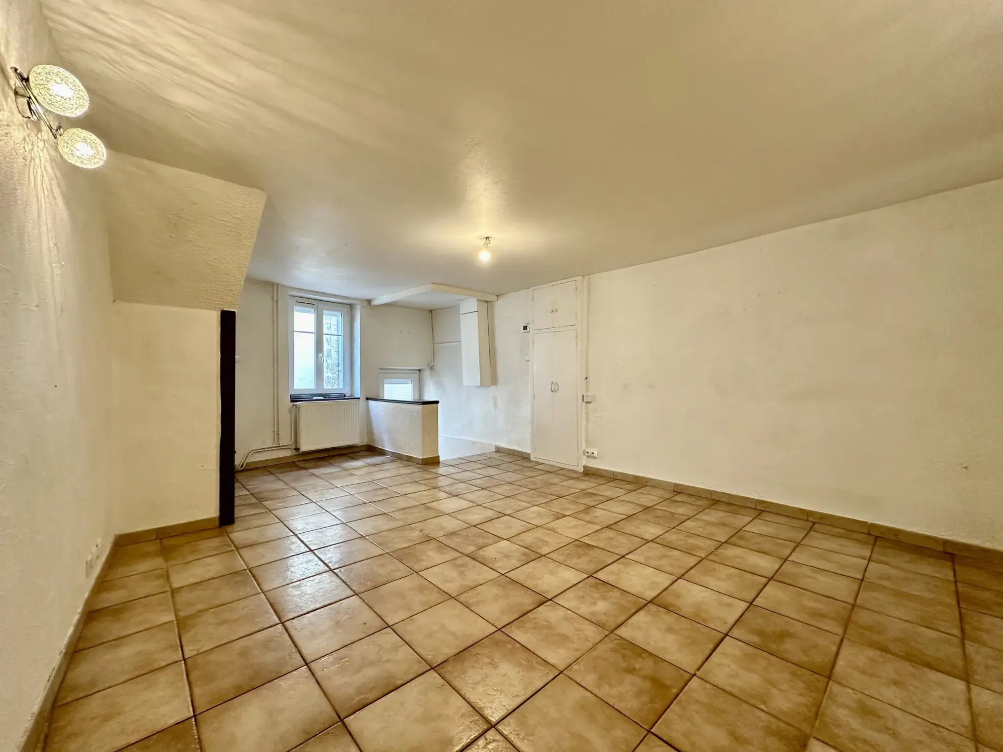 Maison de Bourg avec Terrasse à Cournon d'Auvergne – Idéale pour famille et pratique 