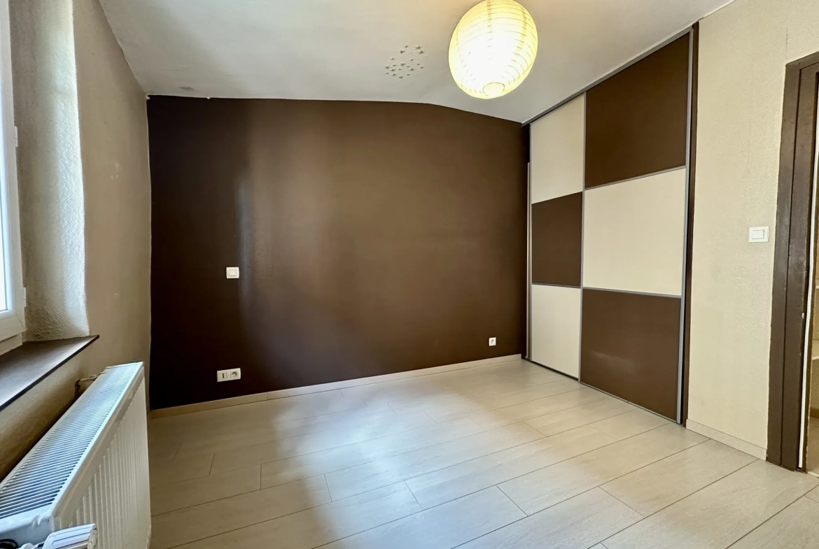 Maison de Bourg avec Terrasse à Cournon d'Auvergne – Idéale pour famille et pratique 
