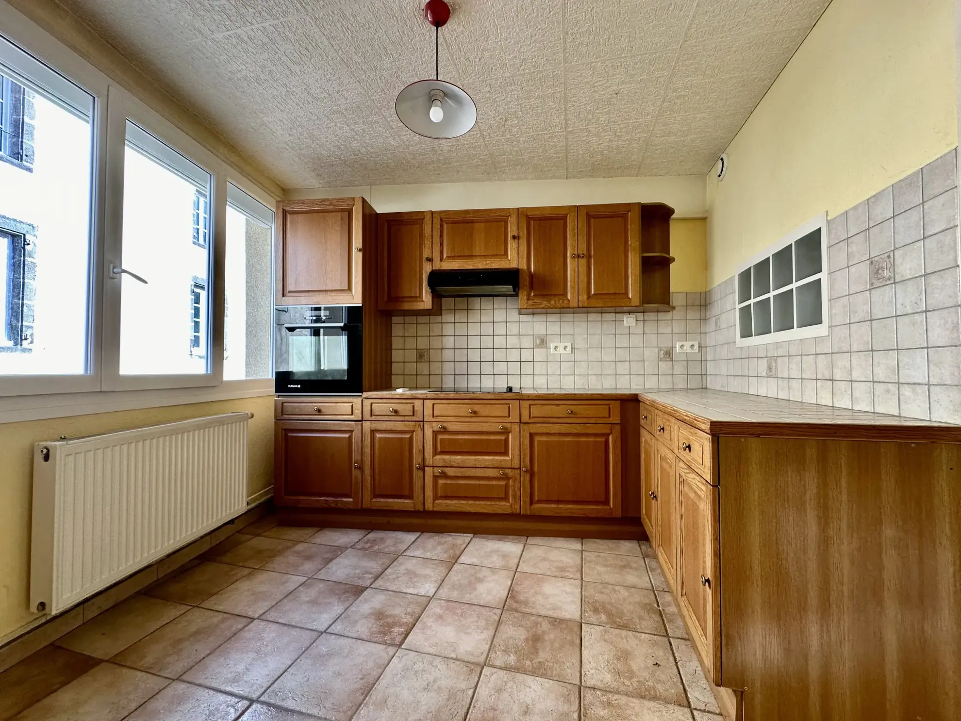 Maison de Bourg avec Terrasse à Cournon d'Auvergne – Idéale pour famille et pratique 
