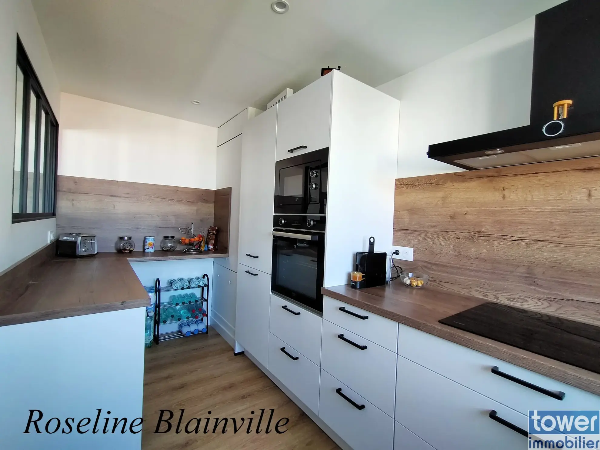 Appartement T3 rénové de 75 m² à Royan avec parking et proximité plages 