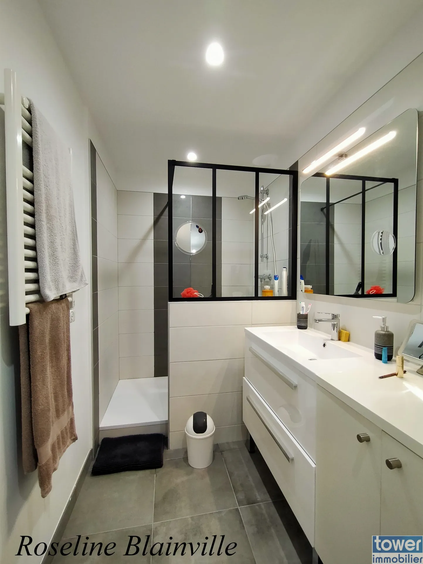 Appartement T3 rénové de 75 m² à Royan avec parking et proximité plages 
