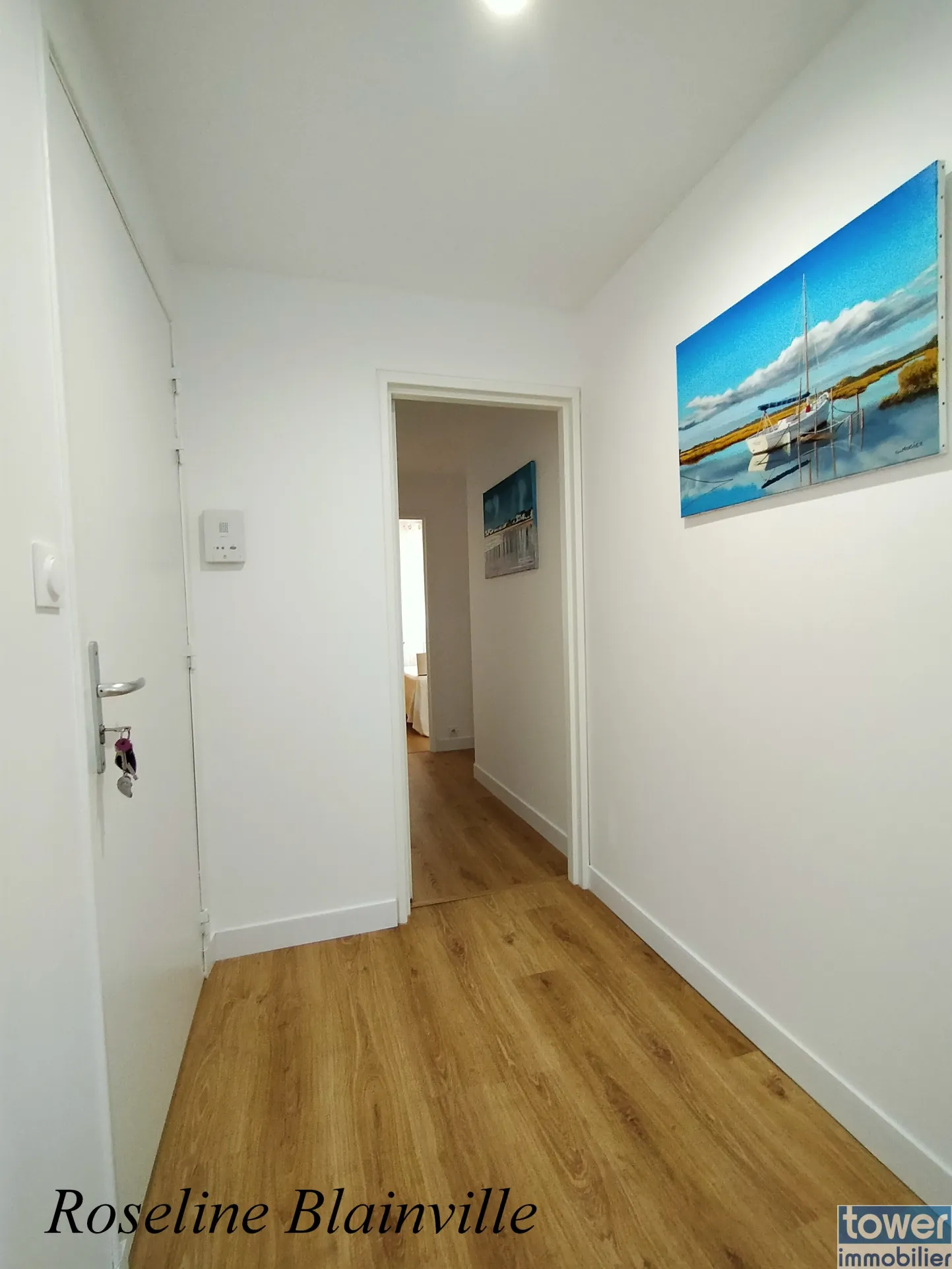 Appartement T3 rénové de 75 m² à Royan avec parking et proximité plages 