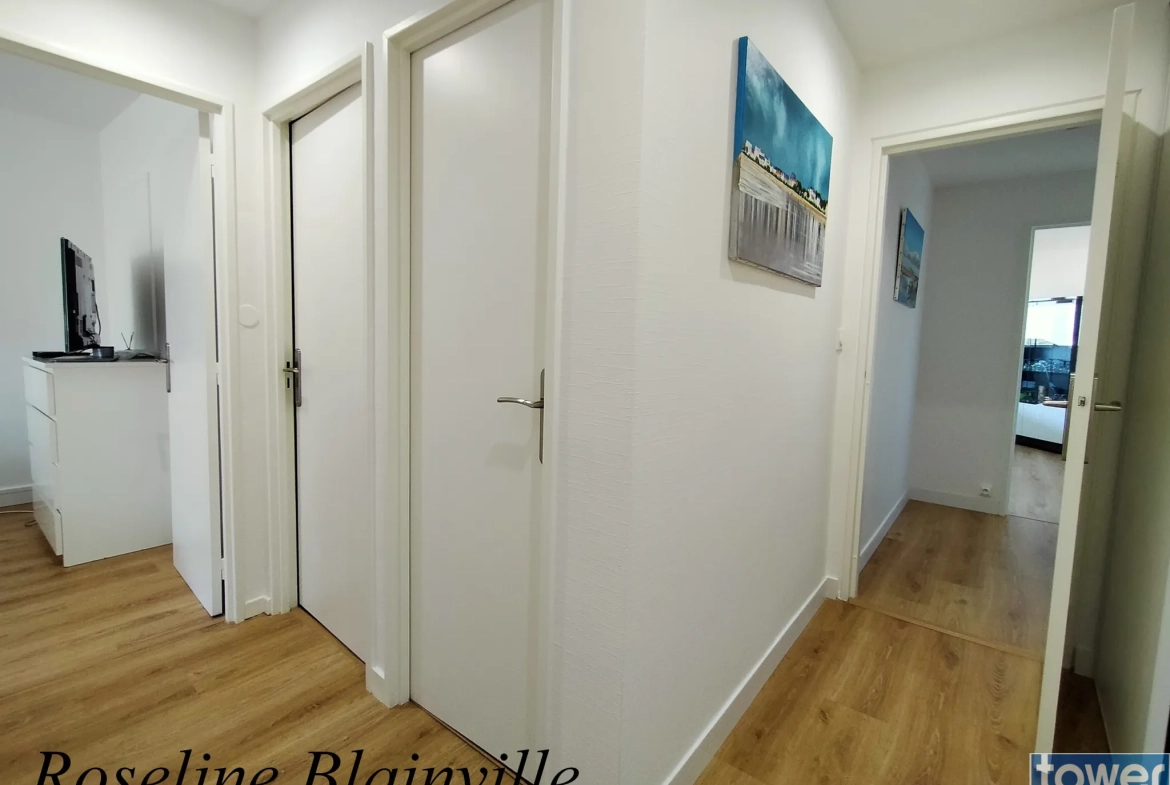 Appartement T3 rénové de 75 m² à Royan avec parking et proximité plages 