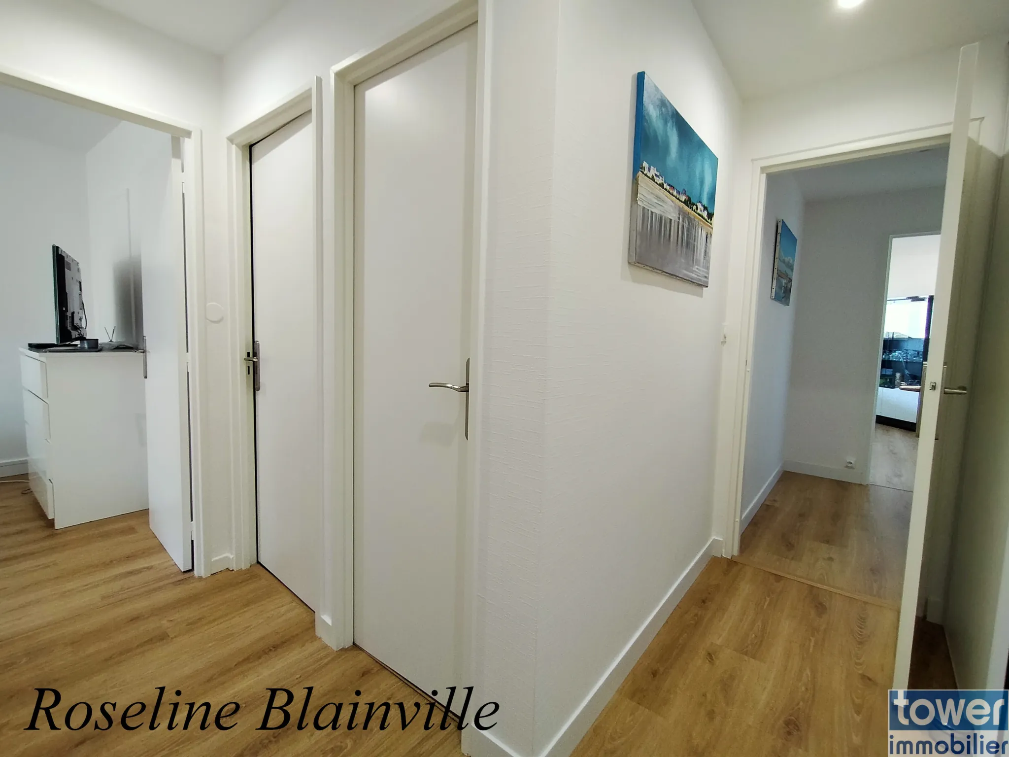 Appartement T3 rénové de 75 m² à Royan avec parking et proximité plages 