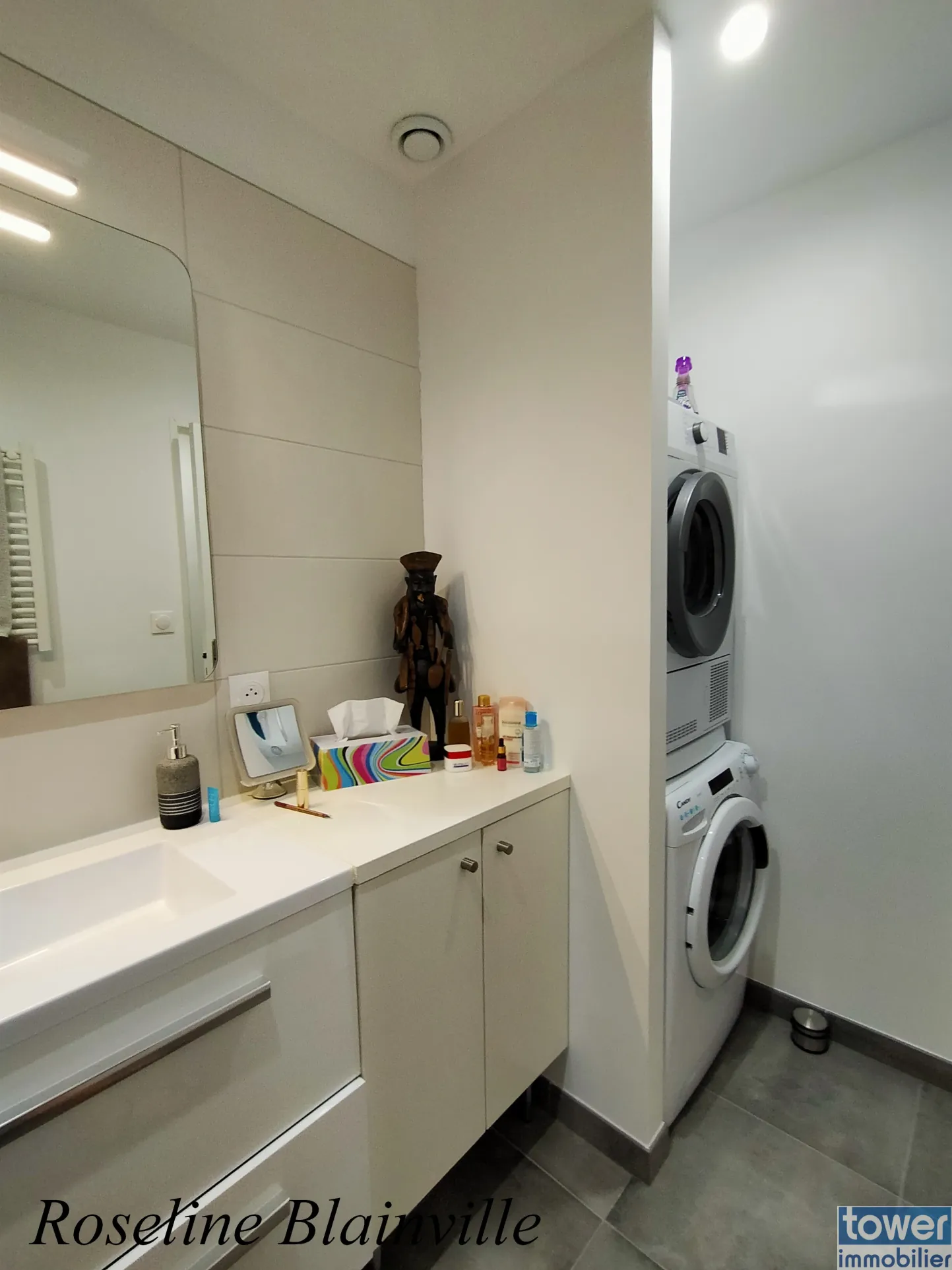 Appartement T3 rénové de 75 m² à Royan avec parking et proximité plages 