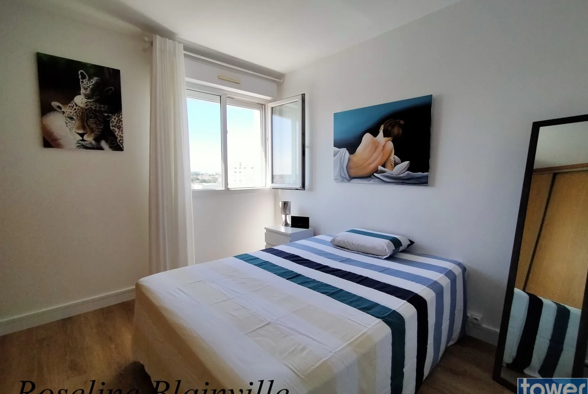 Appartement T3 rénové de 75 m² à Royan avec parking et proximité plages 