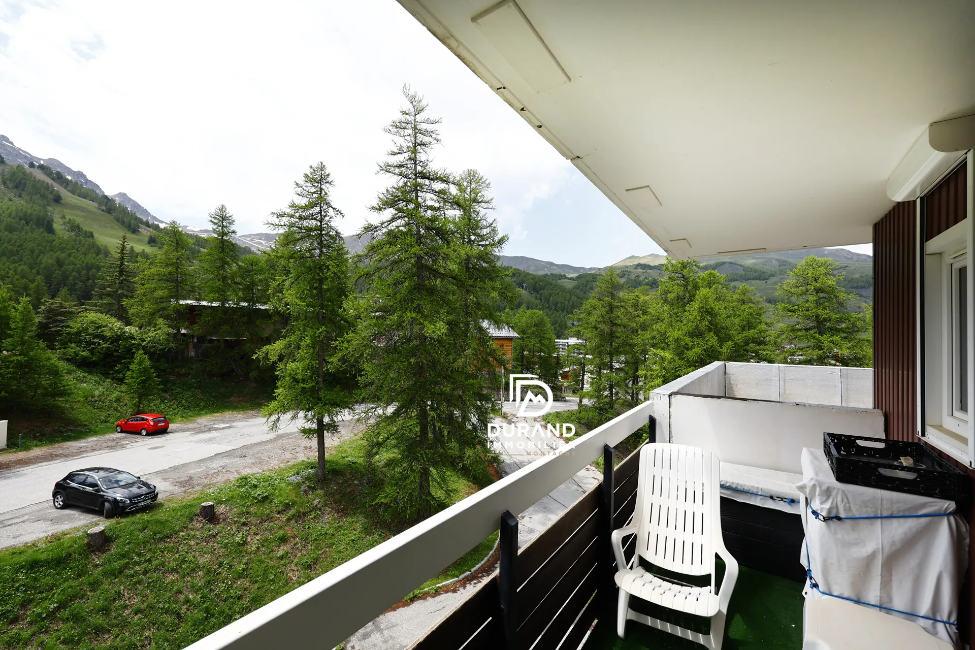 Appartement T2 bis rénové proche du Point Show à Vars avec vue montagne 