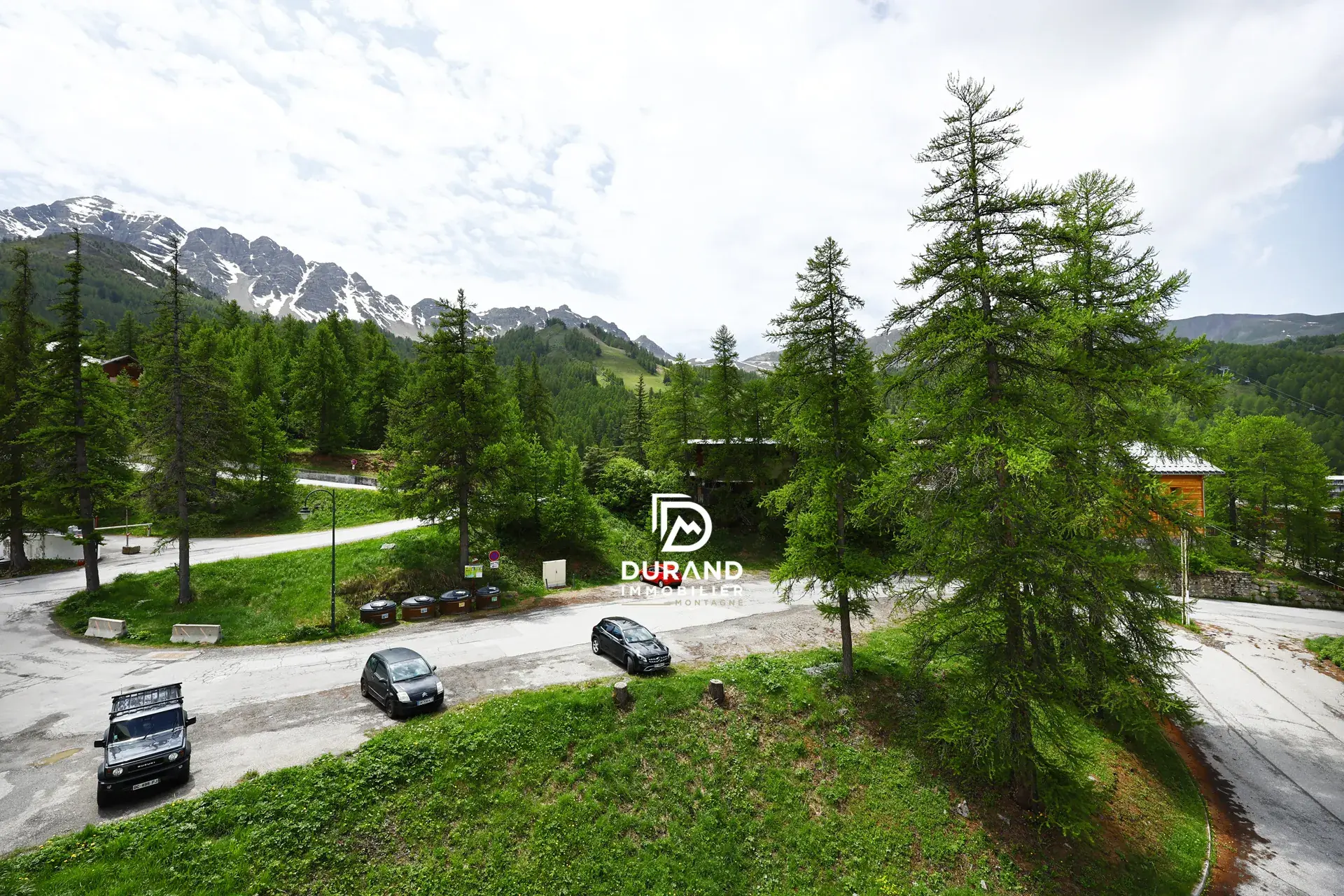 Appartement T2 bis rénové proche du Point Show à Vars avec vue montagne 