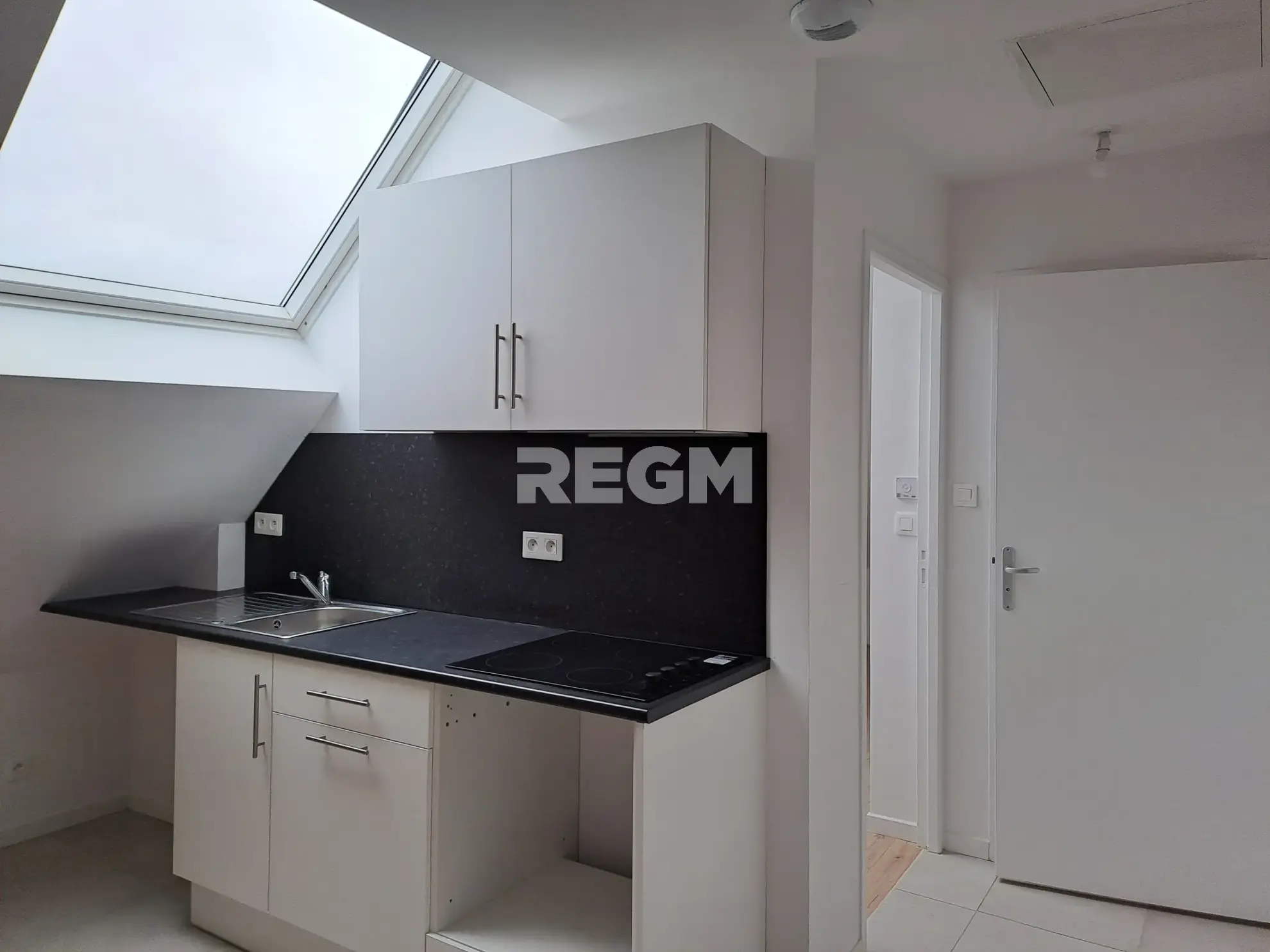 Studio à vendre à Etampes - 15m² rénové, emplacement privilégié 