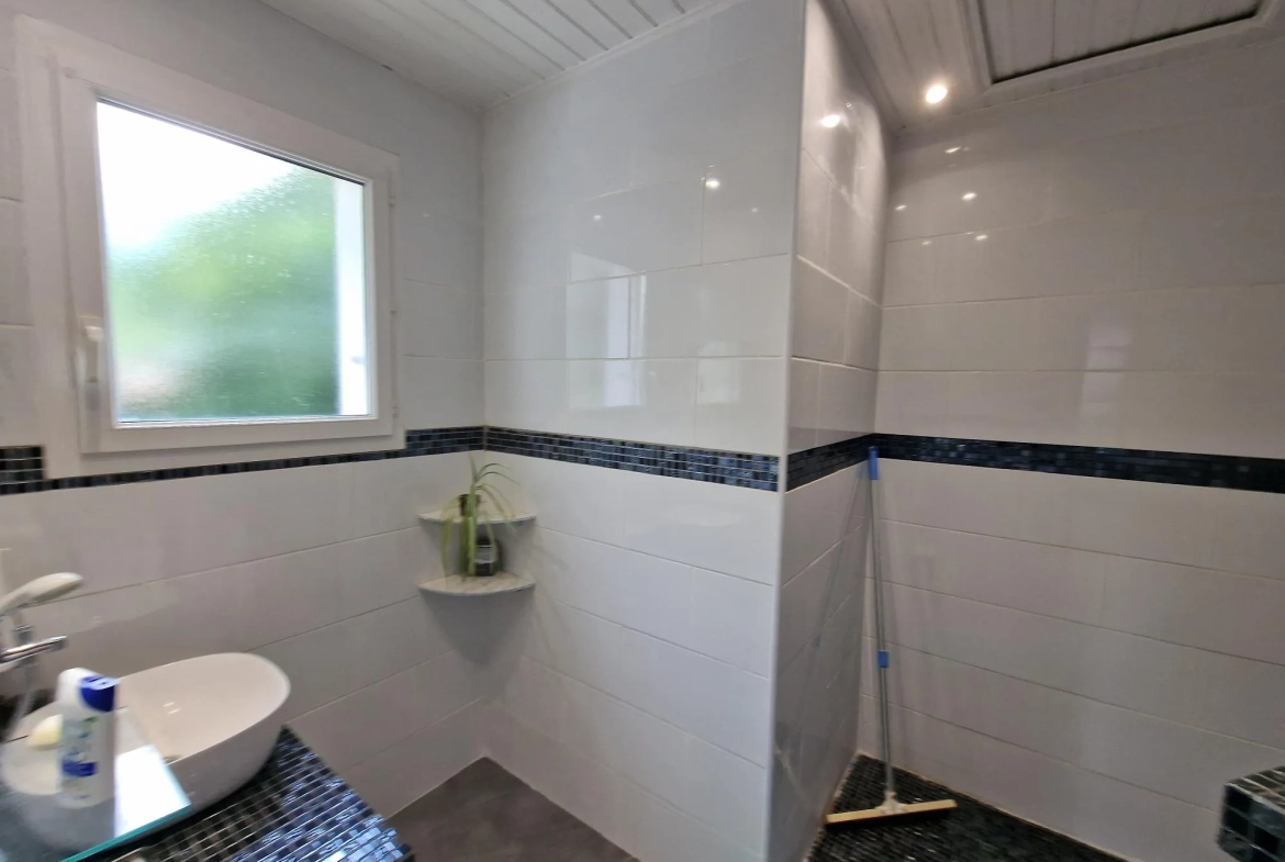 Maison 3 chambres à Challans – Calme, jardin et garage proximité commerces 