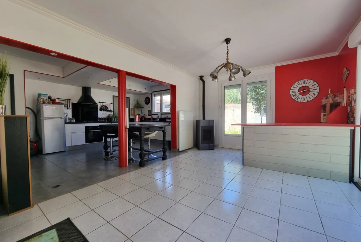 Maison 3 chambres à Challans – Calme, jardin et garage proximité commerces 