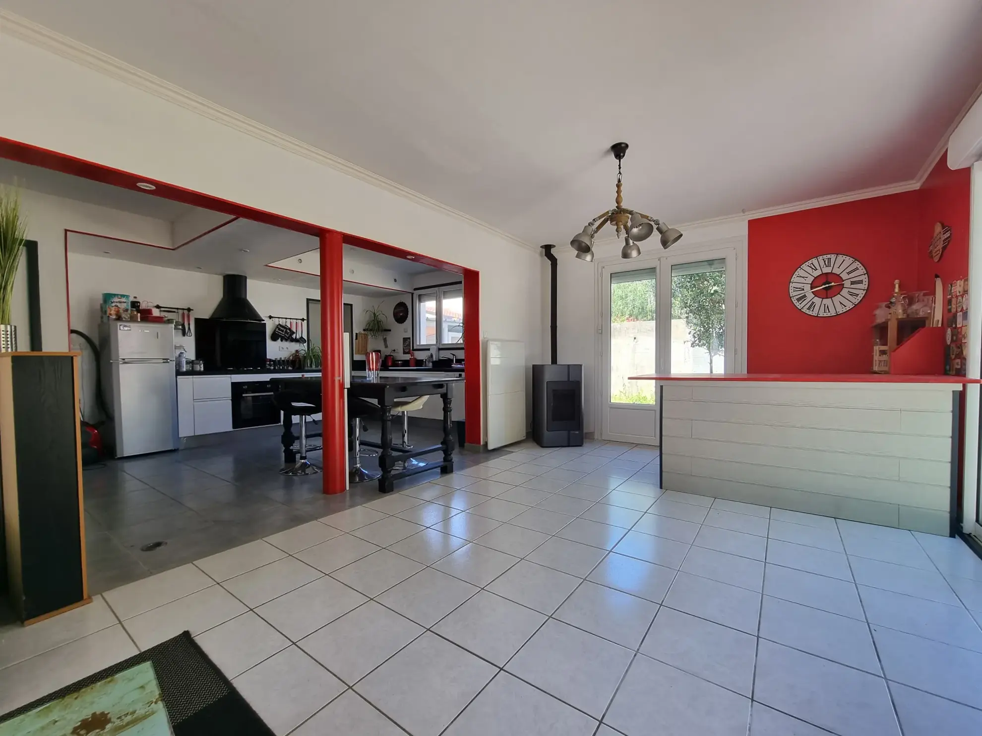 Maison 3 chambres à Challans – Calme, jardin et garage proximité commerces 