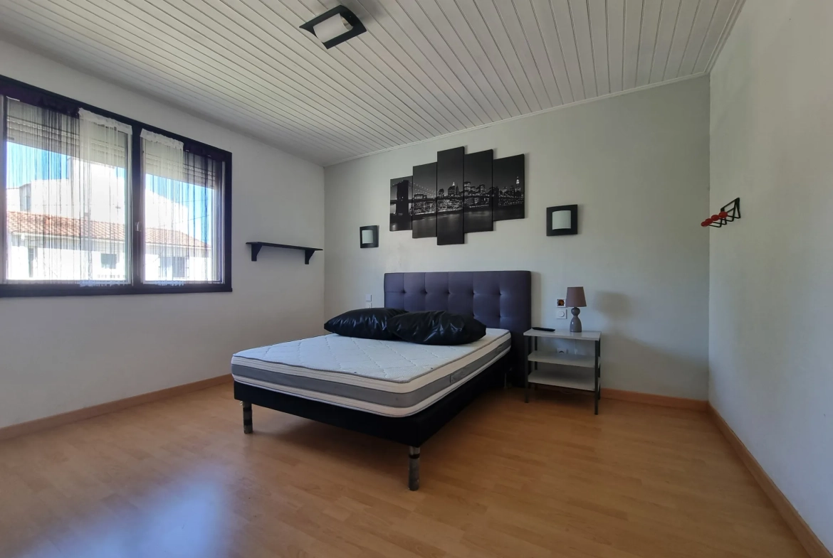 Maison 3 chambres à Challans – Calme, jardin et garage proximité commerces 