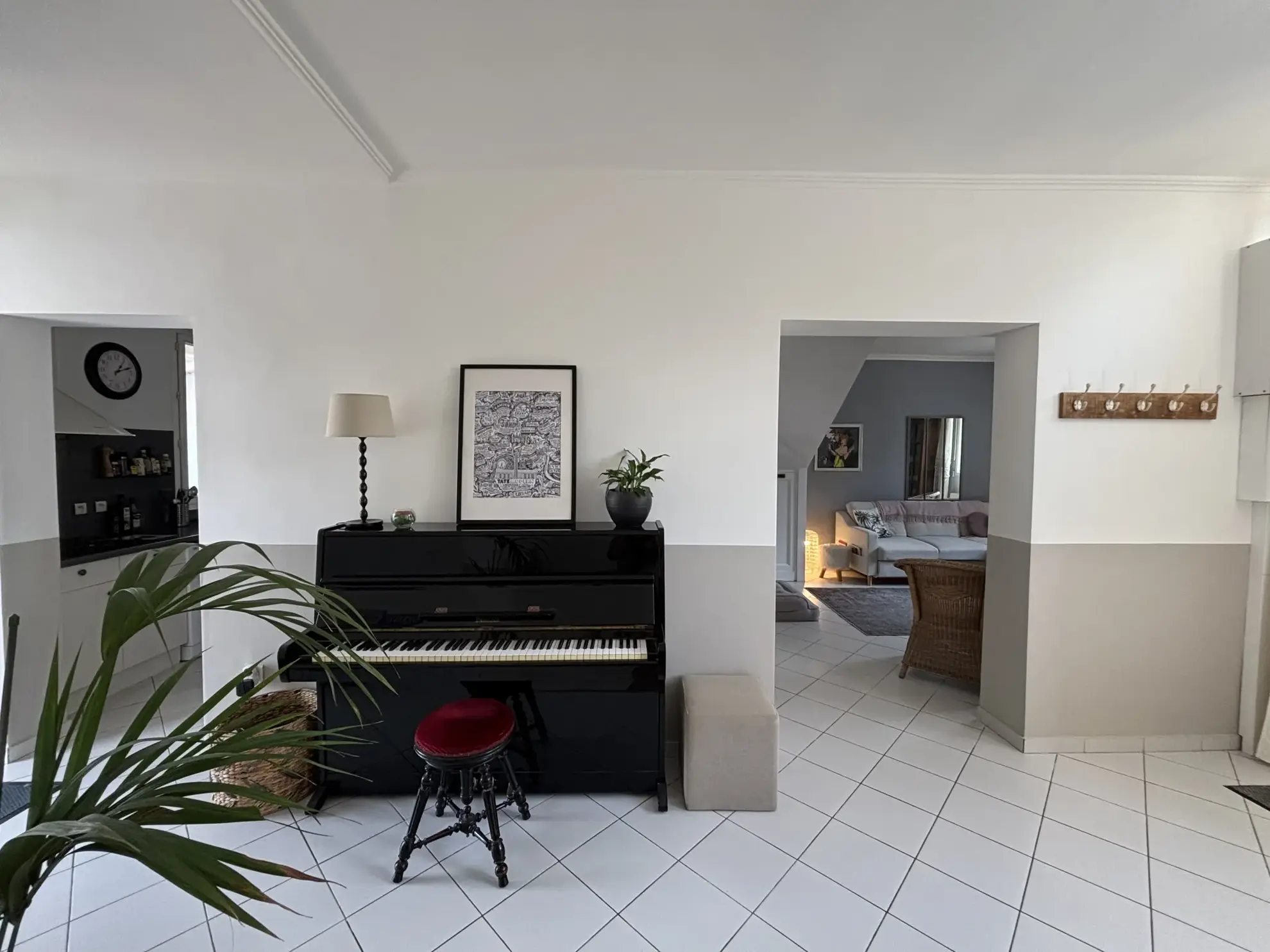 Belle maison Arcachonnaise rénovée avec studio, piscine et jardin à Coutras 