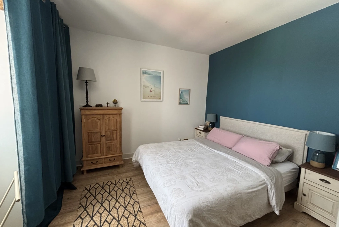 Belle maison Arcachonnaise rénovée avec studio, piscine et jardin à Coutras 